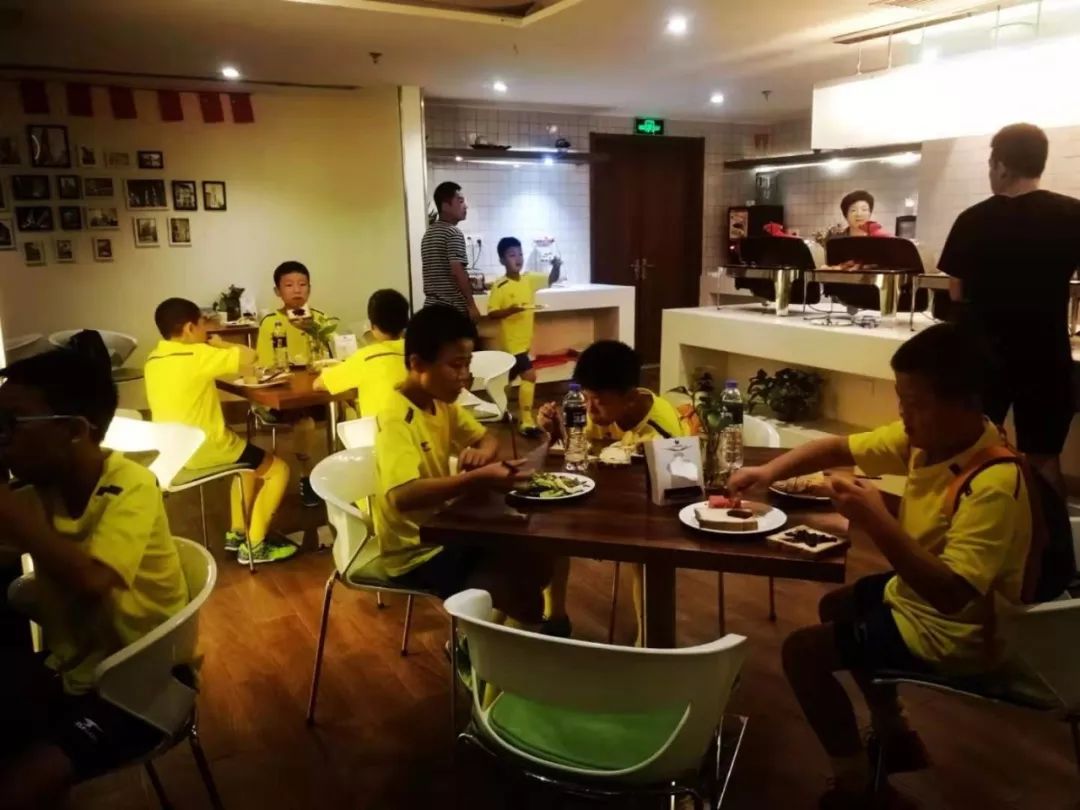 蓝田足协青芒足球俱乐部,少年梦足球梦