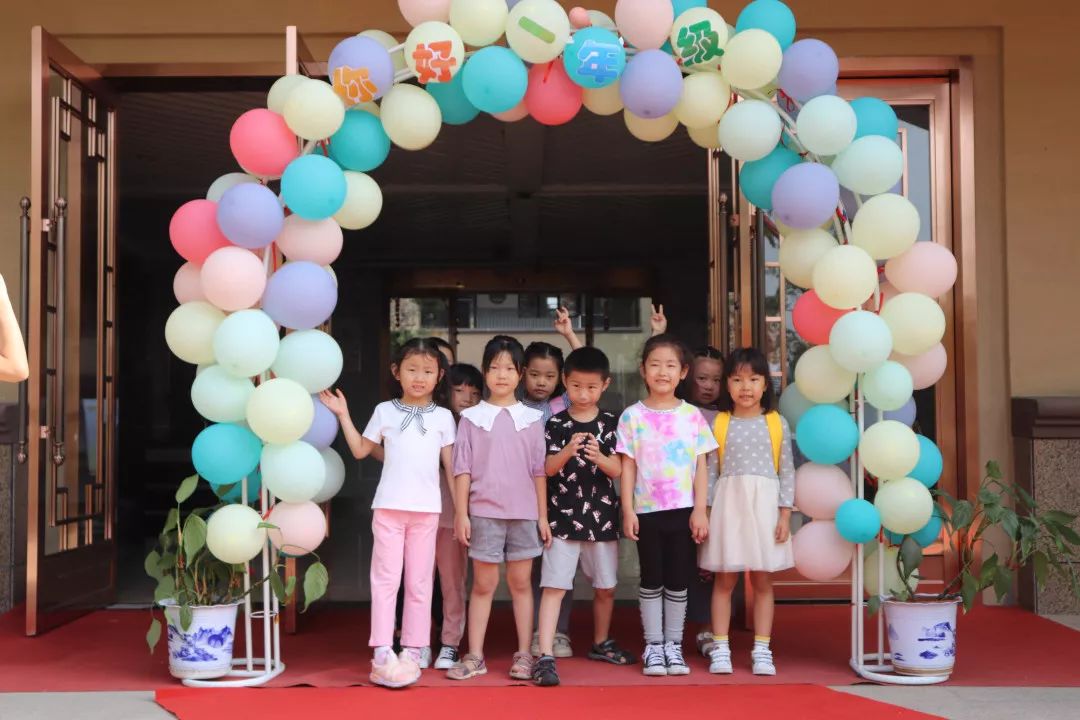 开学啦撒贝宁,开学啦手势舞完整版3分钟