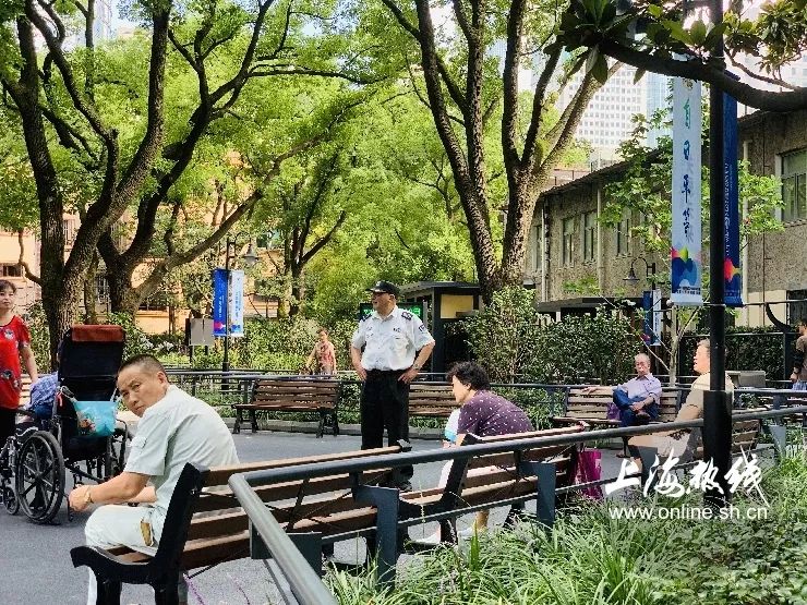 TA藏在静安，可能是市中心最袖珍公园，重温老上海的儿时记忆