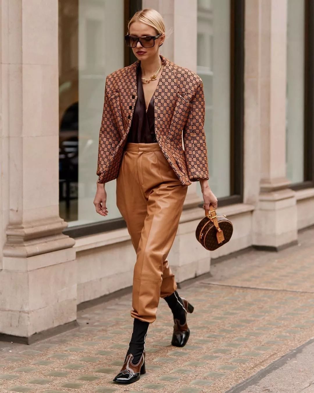 今年秋装流行什么款,今年秋装