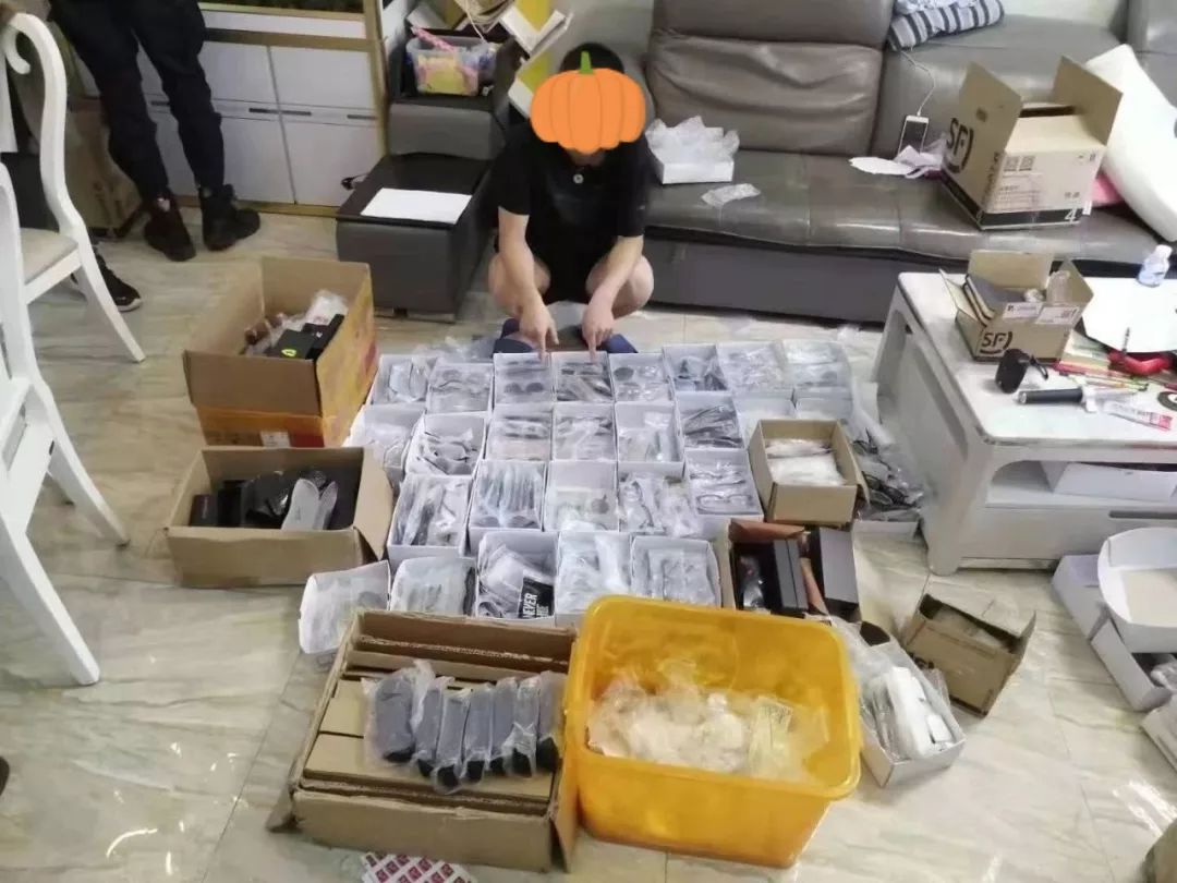 假的!快看看你们的眼镜,清城公安查获了1000多万的假“雷朋”