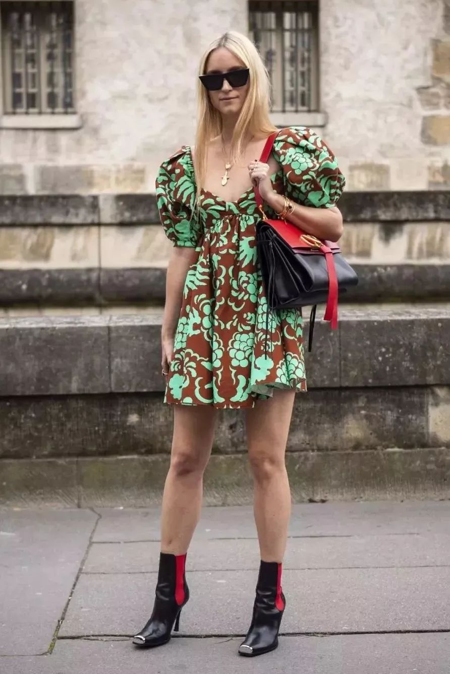 秋冬黑红裙子大码胖mm显瘦遮肉,今年最火的裙子显瘦遮肉