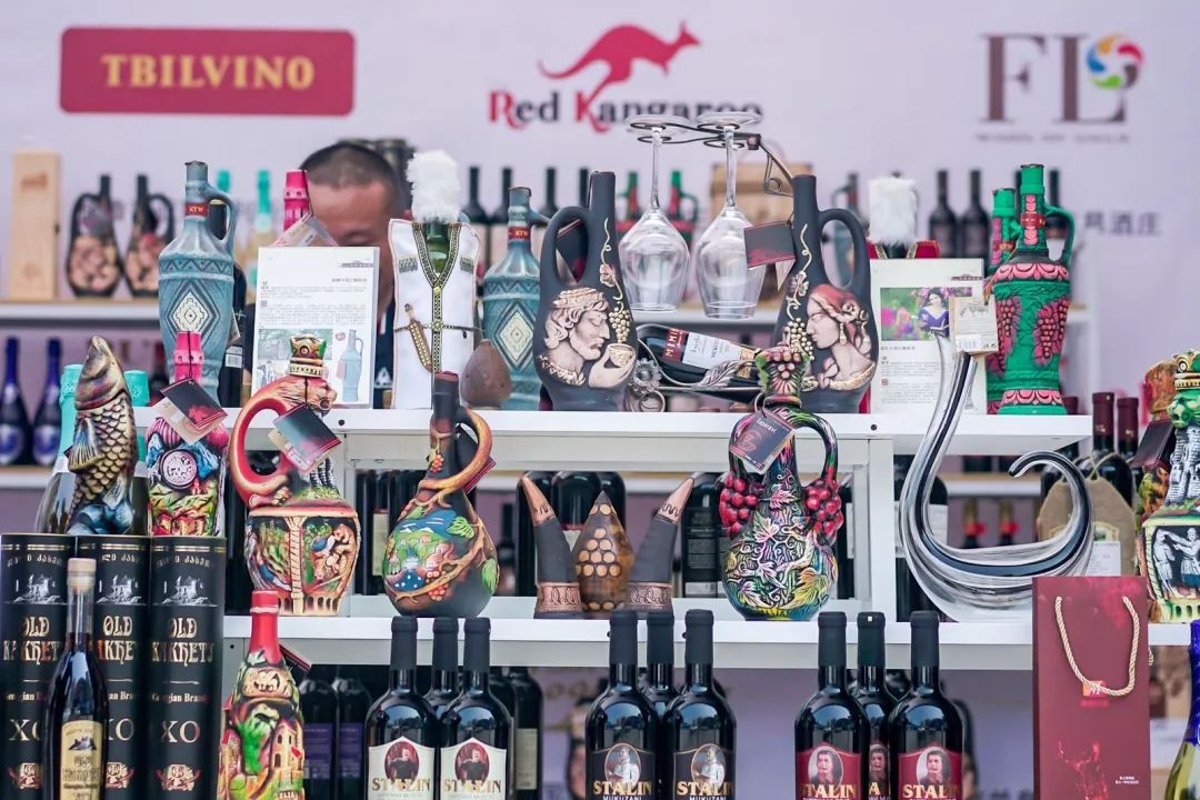 一图看懂70年住宅变迁史,一图速览党的二十大报告