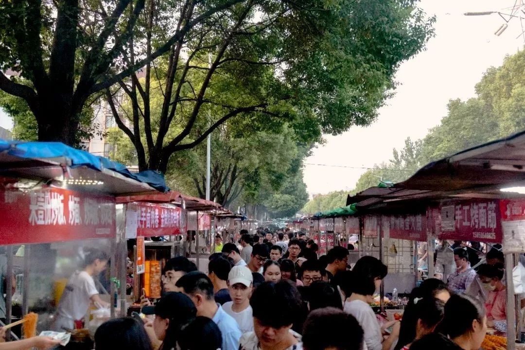 鎴戜滑鏄鐪熺殑,鏈嶅姟鎴戜滑鏄鐪熺殑