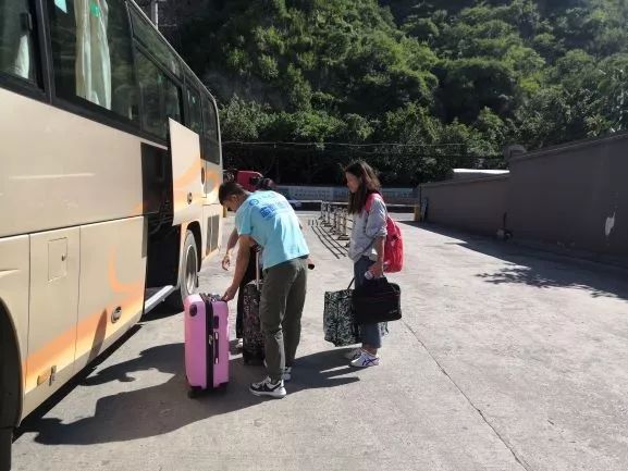 最美不过初相见不期而遇,最美不过初相见一路走好