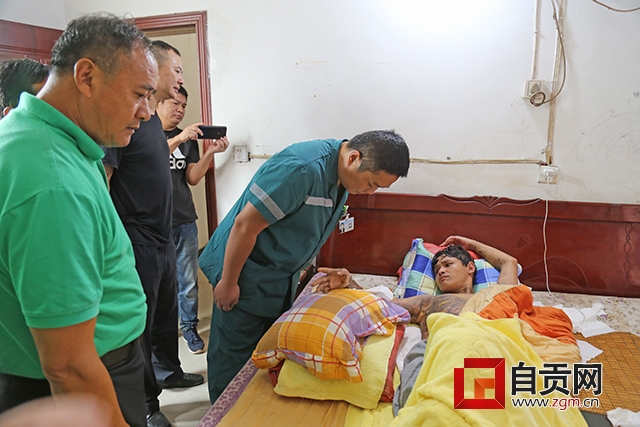 男子重度烧伤100%后续,男子烧伤紧急送医院