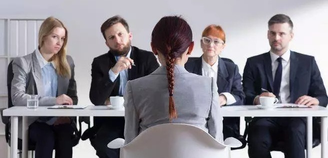 面试官丁加一笔是什么,面试车加一笔什么字