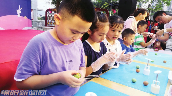春节期间我市菜篮子供应,临近春节市民菜篮子供应充足新闻