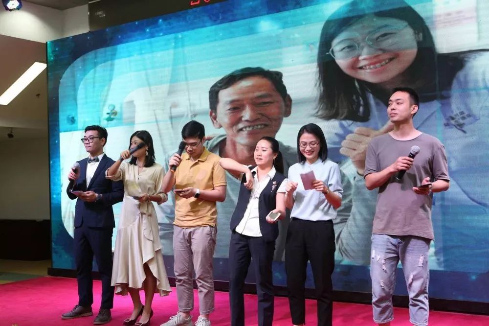 希望在复大，情浓意更浓