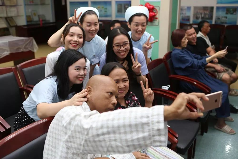 希望在复大，情浓意更浓