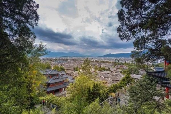 来丽江如何住宿便宜,来丽江游玩怎么住宿划算