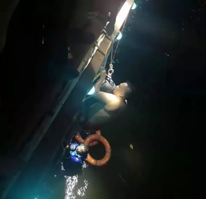 长沙公安开启夏夜治安,全警坚守全力以赴简报