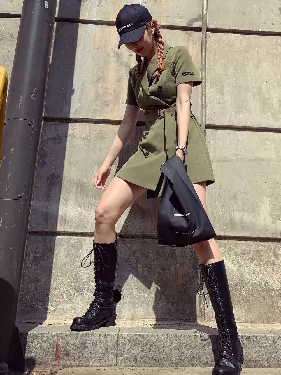 Jio热都要穿的马丁靴，作为辣妹的你得不得来一双嘛？