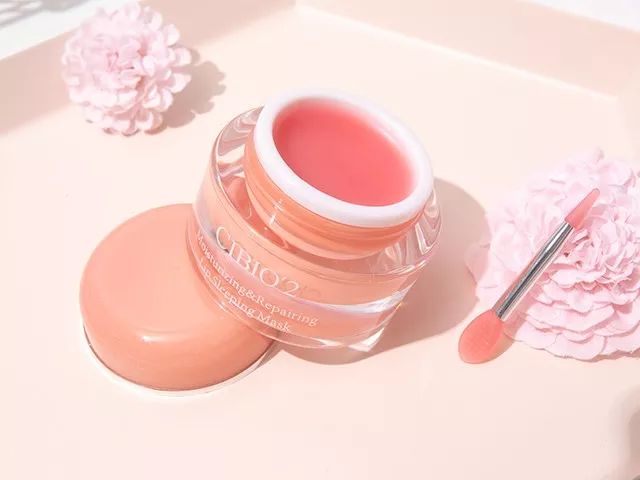 麻范儿好物|10秒卖出4万瓶！明星网红纷纷推荐，没有它，涂再好的口红也没用