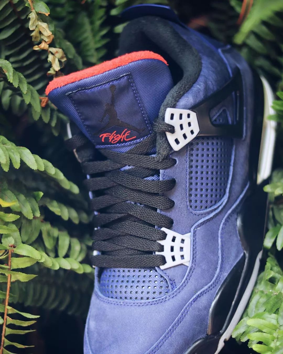 aj11黑红low2017发售,aj1mid万圣节黑红刺绣