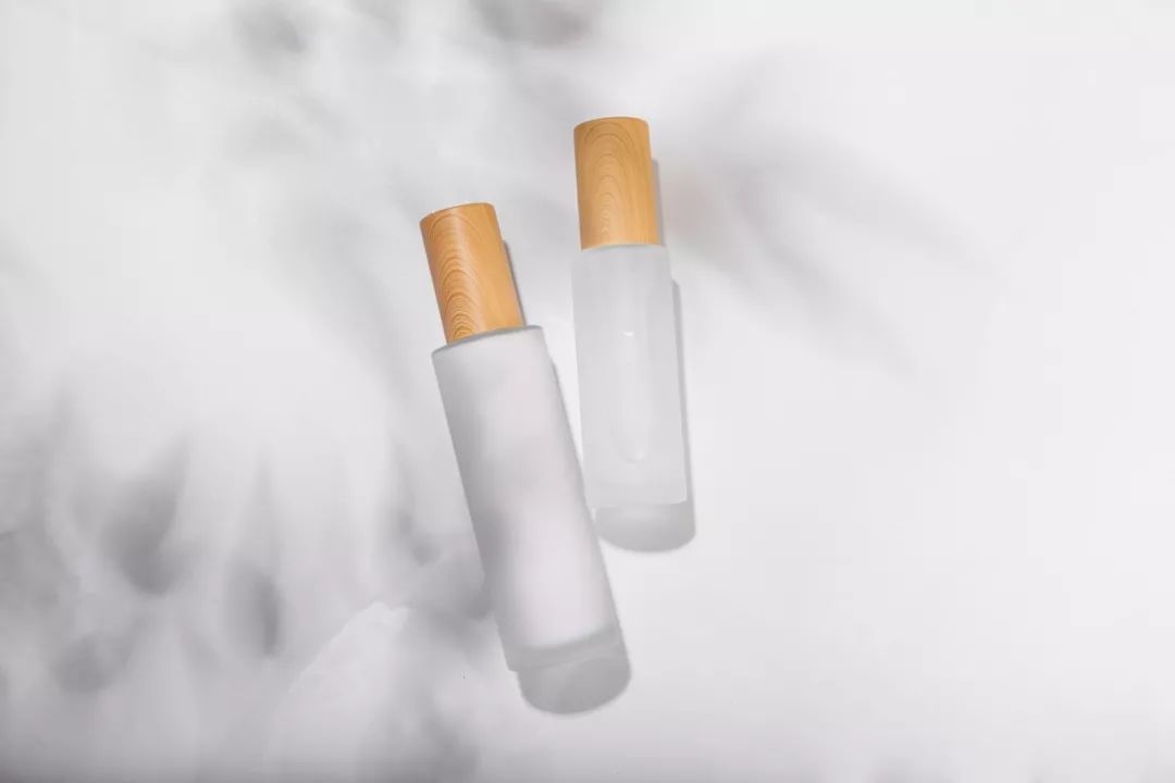 毛孔收缩水能不能收缩毛孔,毛孔收敛精华和毛孔收敛水