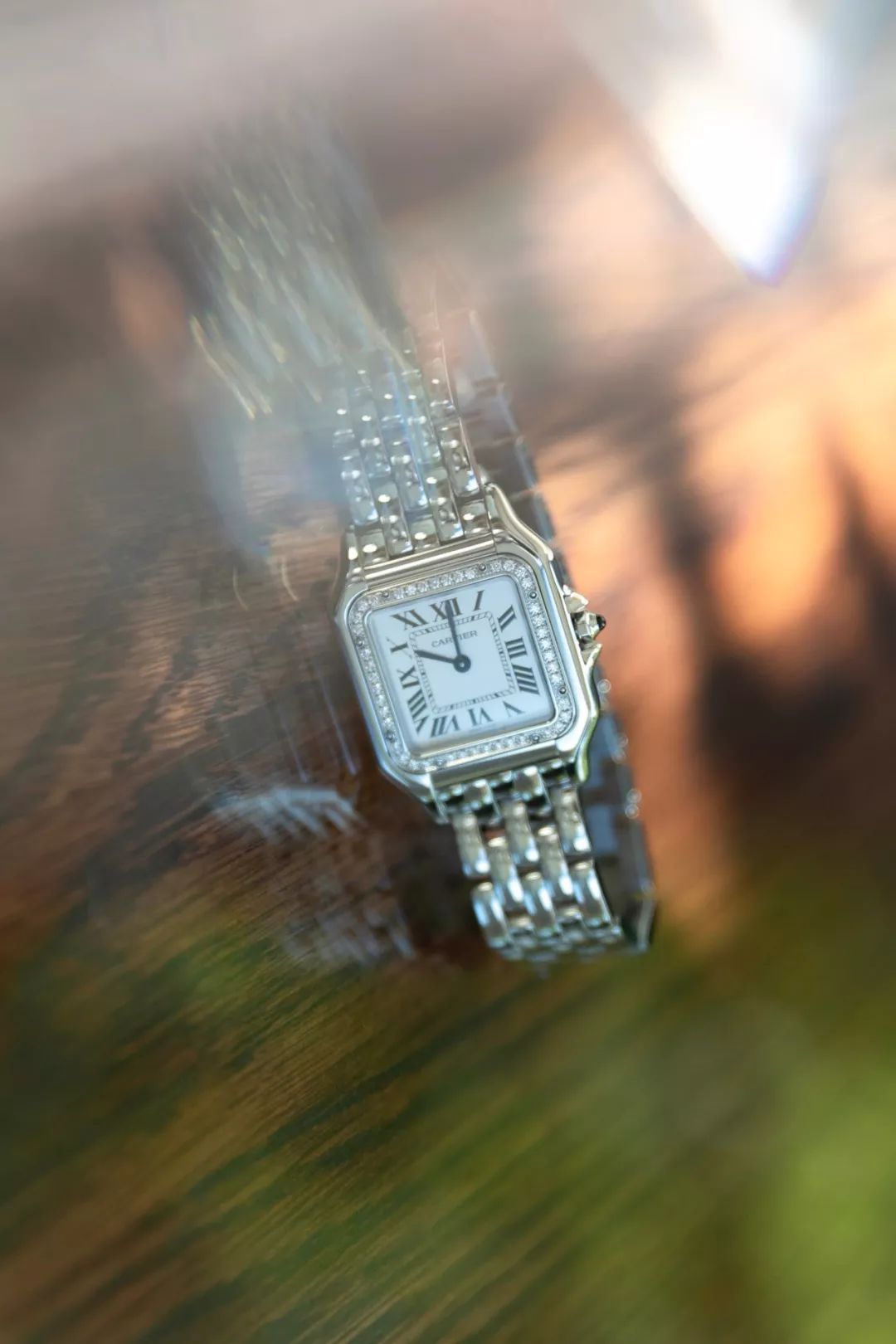 戴手表什么样的女人最漂亮,戴什么手表的女人最有气质