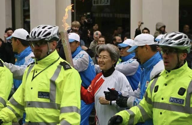 我们是如何爱国的,关于爱国你自己应该怎么做