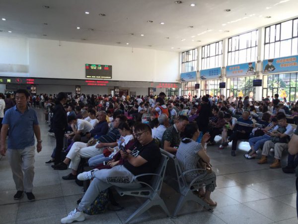 国庆节长沙火车站,2019年国庆节长沙临客列车