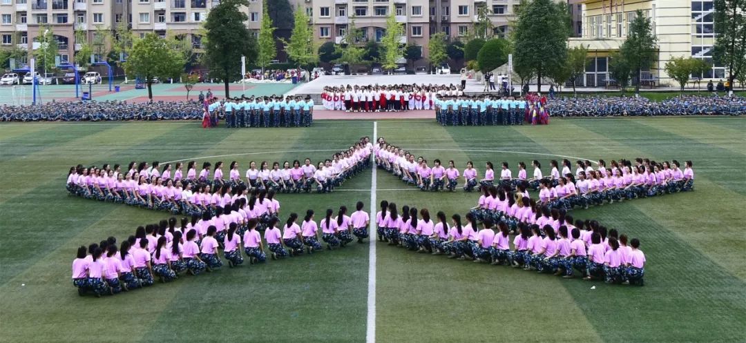 五星红旗同框感受,跟五星红旗合影感想