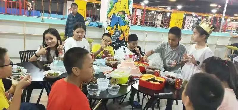 喀什蹦床公园今日优惠价格,喀什蹦床公园门票多少钱