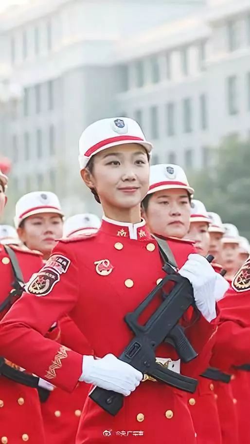 果然最帅的人都上交国家了,果然帅气的小哥哥都上交给国家了