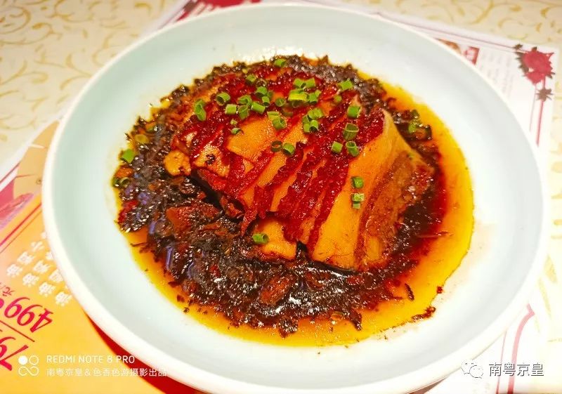 羊城飘逸着最傲娇的色彩——中国红，要的就是这个味儿