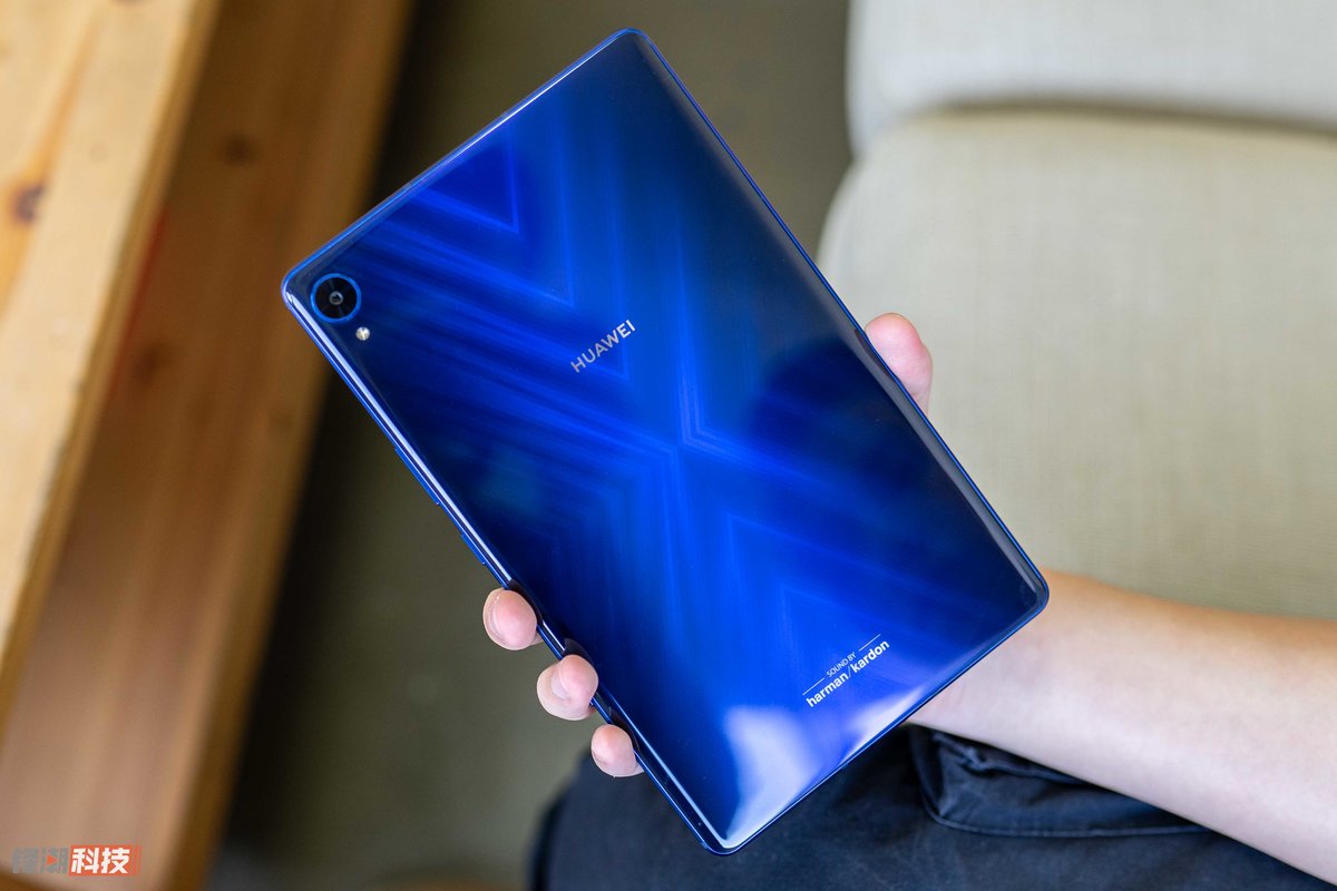 华为平板m6高能版跟普通版区别,华为平板m6高能版玩和平精英