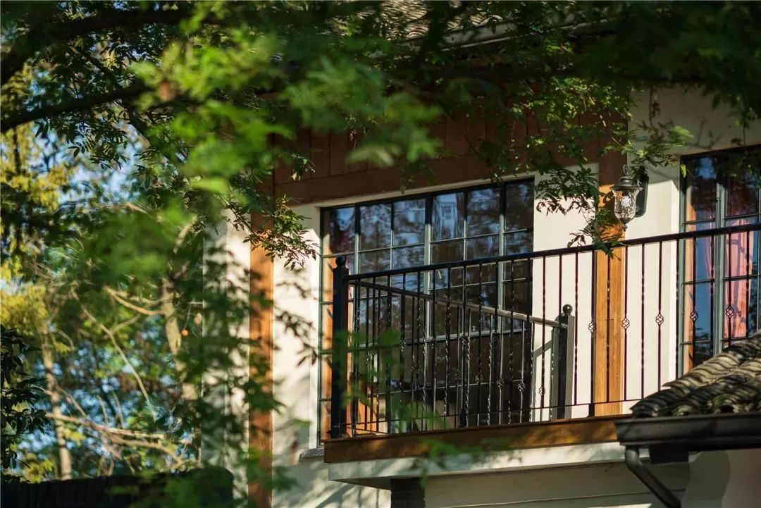 耗时3年的花间堂创始人新作，以船代步揭开杭城小众一面