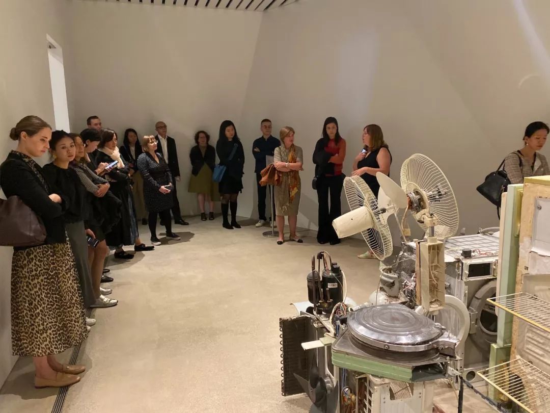 凤凰艺术的展评,凤凰艺术刘老师