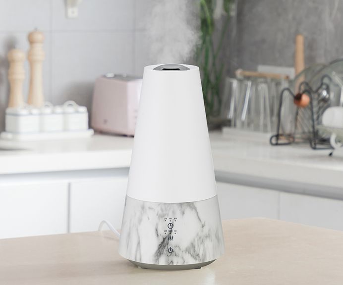 像艺术品的香薰加湿器,智能调节温度和雾量