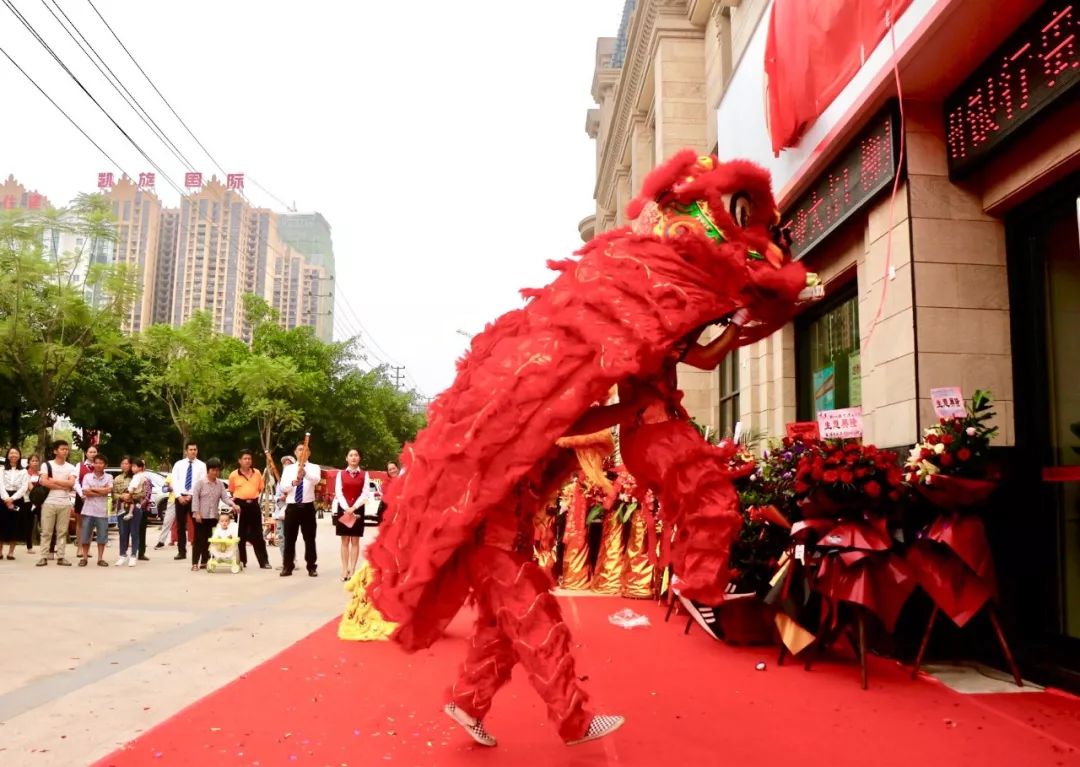 刚刚，贵港这家银行开业，住在附近的有福啦！