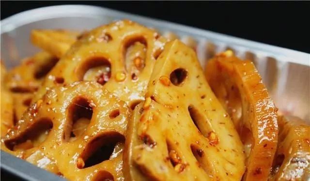 武汉：一碗热干面杀百鬼，一锅豆皮烫神仙