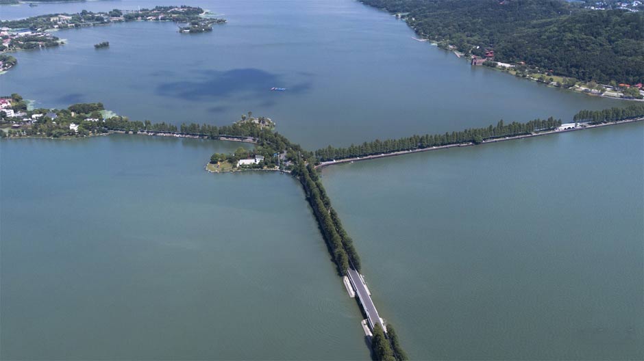 探访军运村,探访的意思