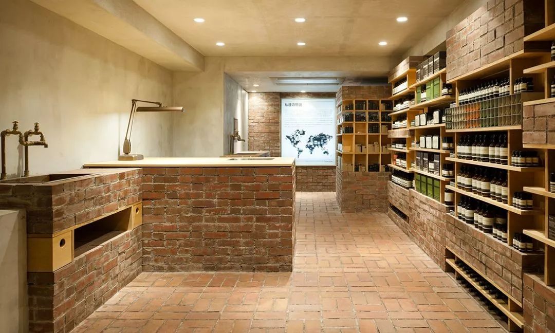 「内含福利」从极简美妆到室内设计典范，Aesop怎么做到的？