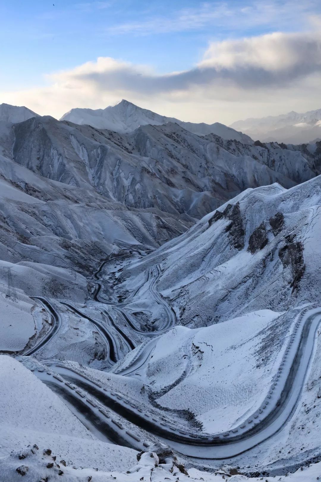 和青藏高原一样高的地方,比青藏高原还高的高原