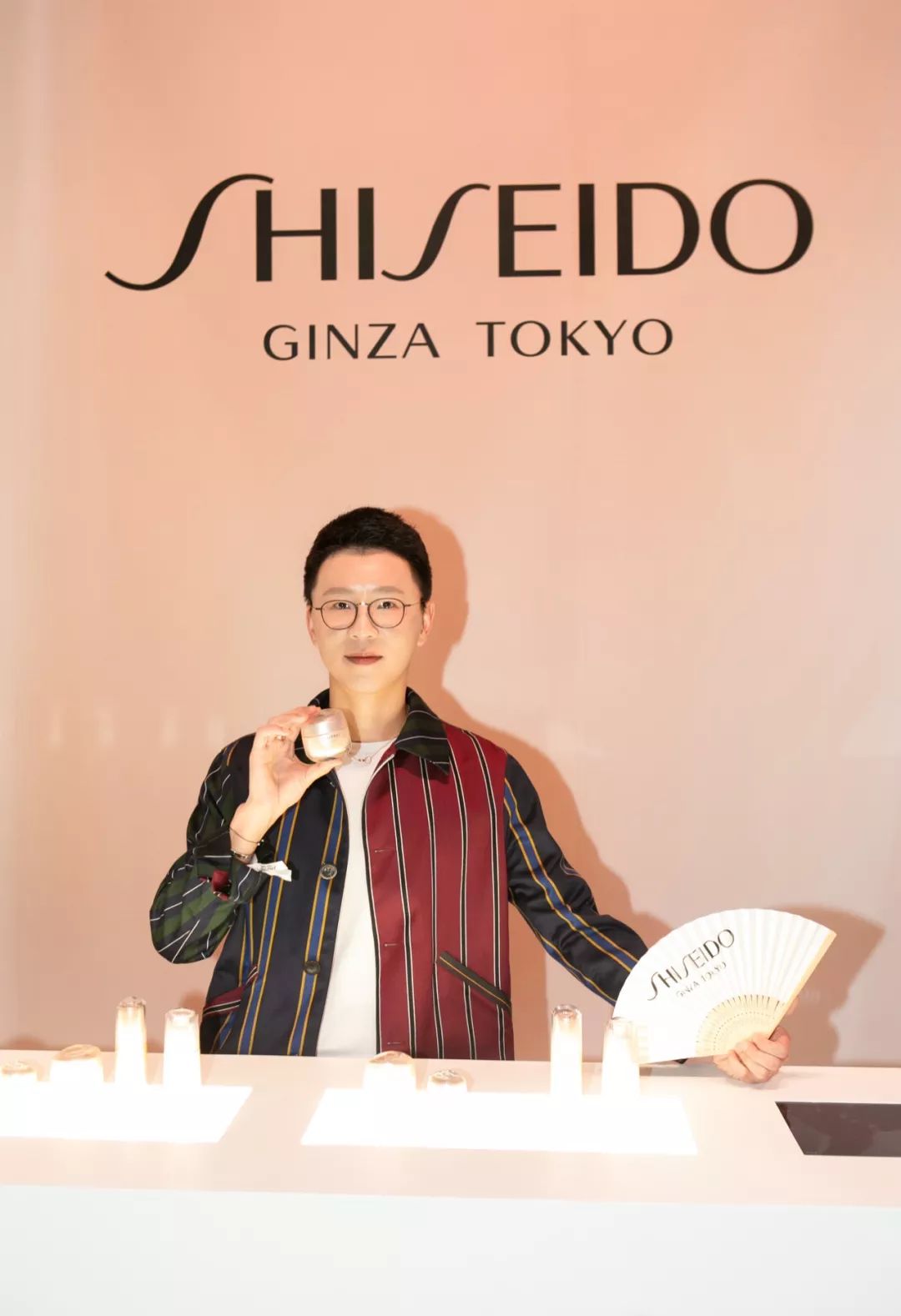 对抗岁月魔皱，护肤品能做的比你想象中更多...