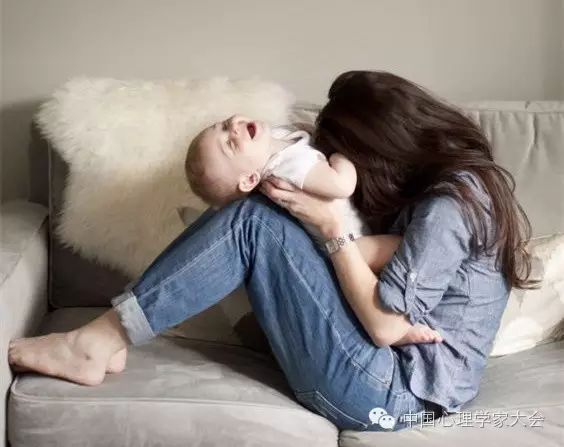 安全依恋关系培养,怎么培养安全型依恋人格
