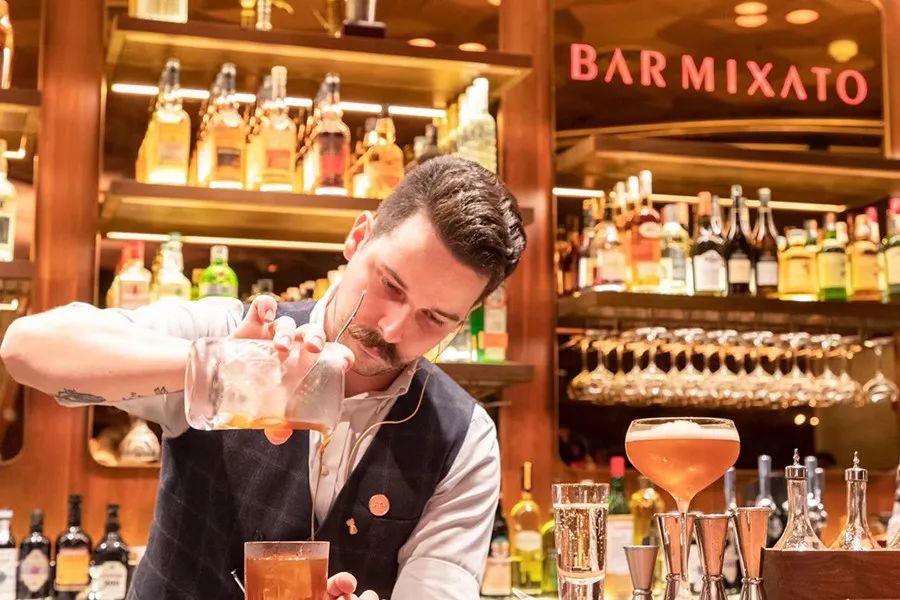 星巴克桃桃乌龙鸡尾酒,星巴克特调鸡尾酒好吗