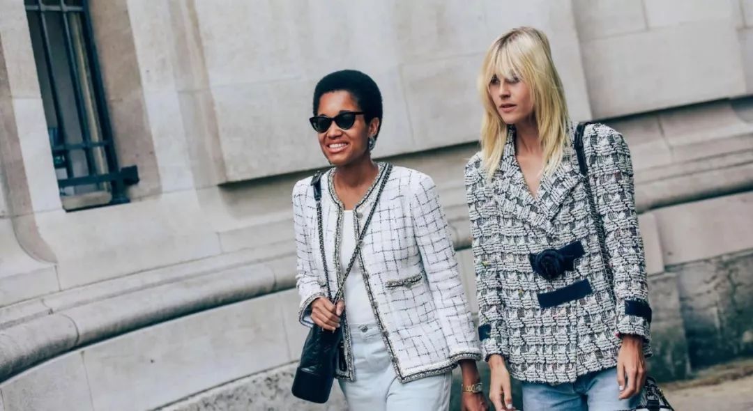 小香风如何穿更时髦,中长款黑色小香风怎么穿好看