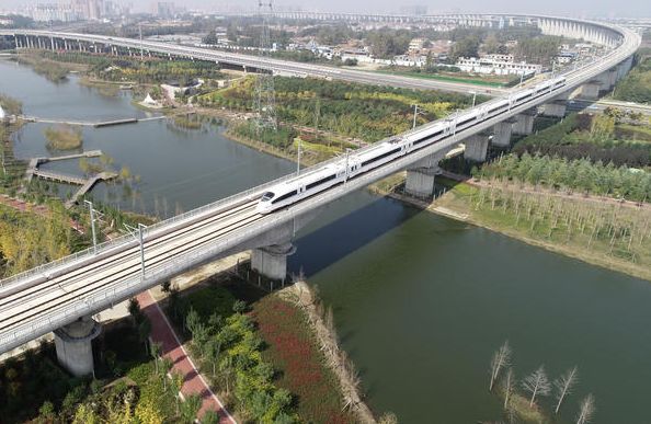 河南孕妇自然受孕生下四胞胎,河南一孕妇意外产子