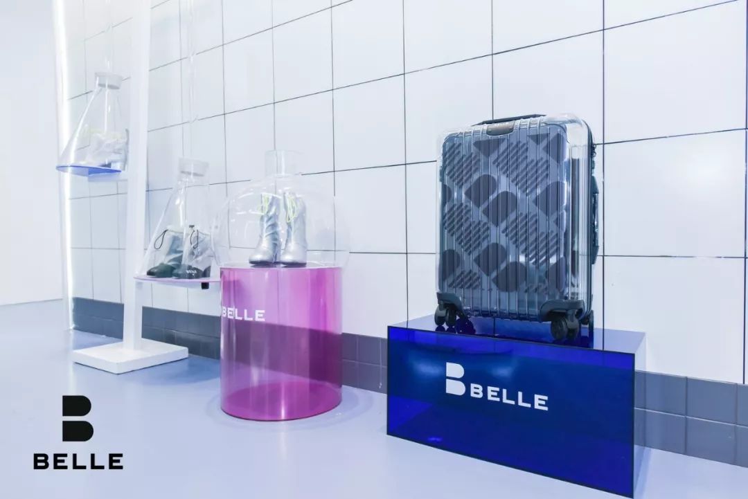 百丽bellelogo的变化,百丽belle褪色