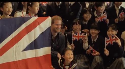 哈里王子摘掉婚戒,哈里王子威廉婚戒