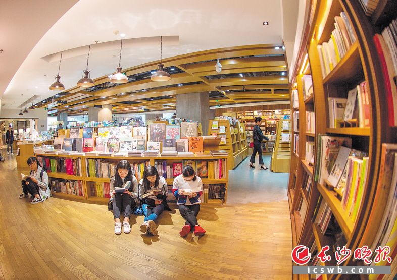 奏响文化惠民交响乐雨花无处不飞歌