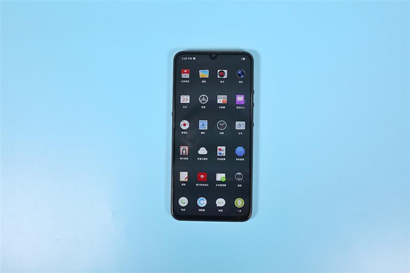 离开锤子老罗去哪里了,坚果pro3是罗永浩设计的吗