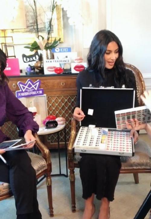 卡戴珊天猫直播,卡戴珊现身淘宝一姐直播间