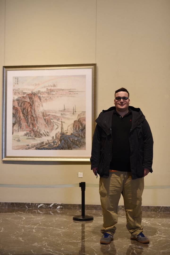 旅居中国10年老外变身“人肉代购”,双十一购物车快撑爆了……