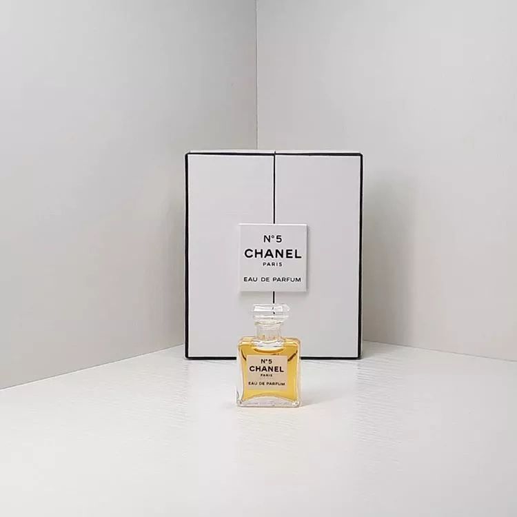 再火的衣服没有这个细节，也很难精致起来