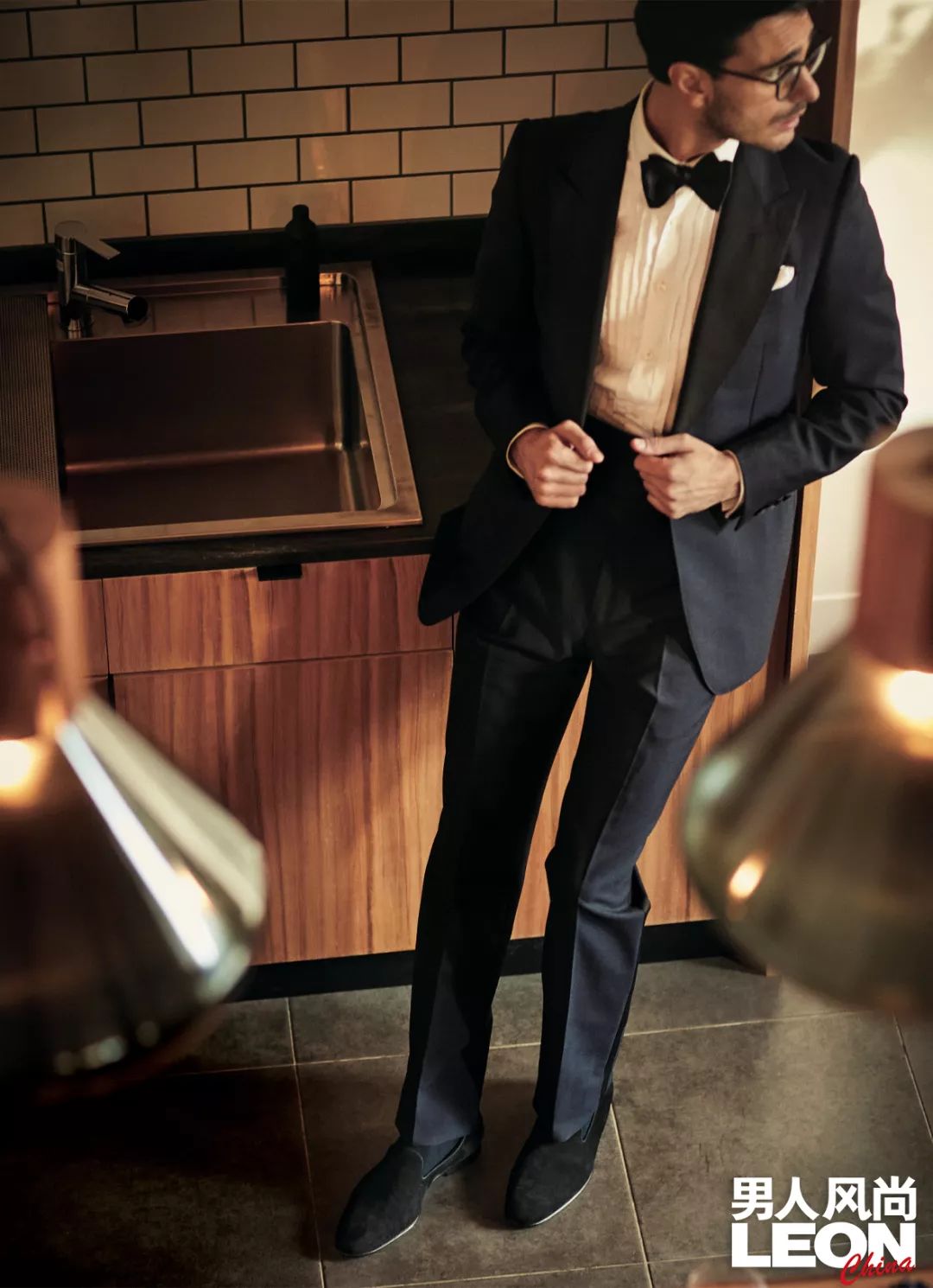 今年冬天如果你还没有一双黑色麂皮鞋…