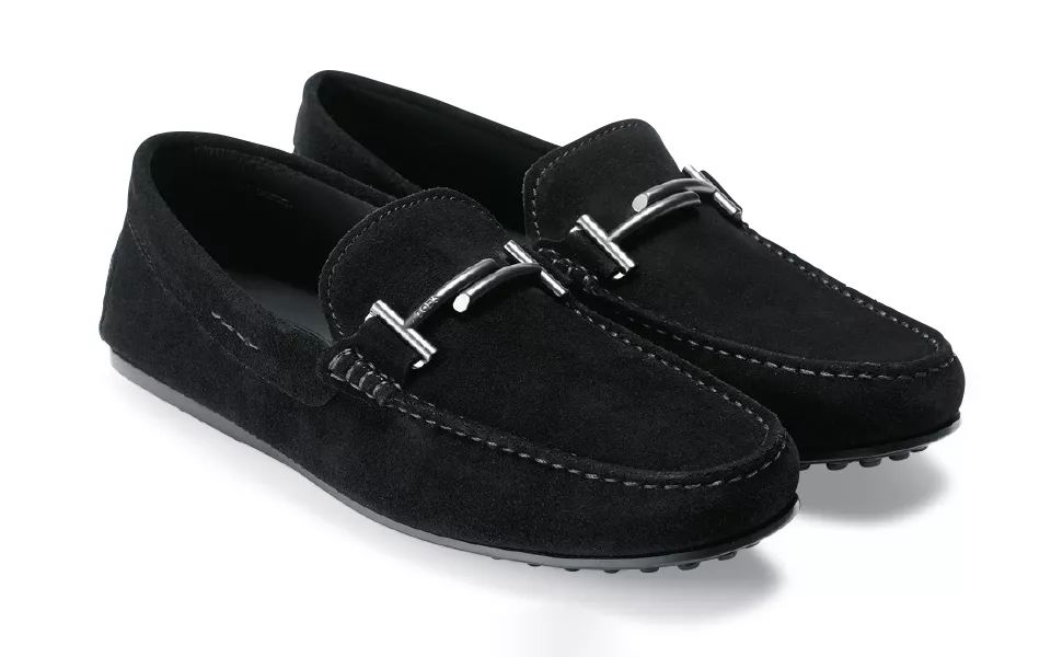 今年冬天如果你还没有一双黑色麂皮鞋…